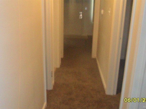 5th image of 23054 Courtland Ave