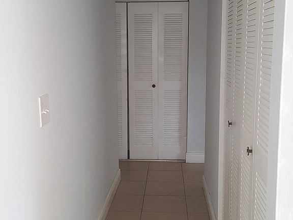 5th image of 9373 Fontainebleau Blvd APT K115