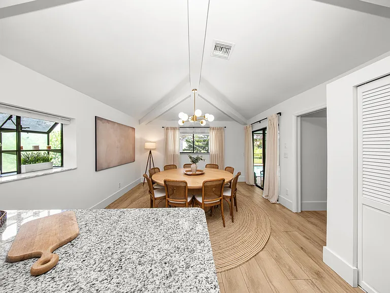 13471 Barberry Dr — Photo 9