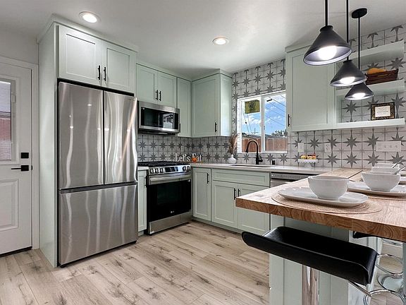 5th image of 3611 1/2 46th St