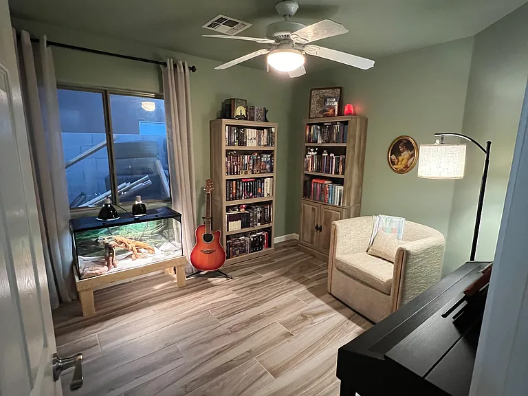 15930 W Acapulco Ln — Photo 10