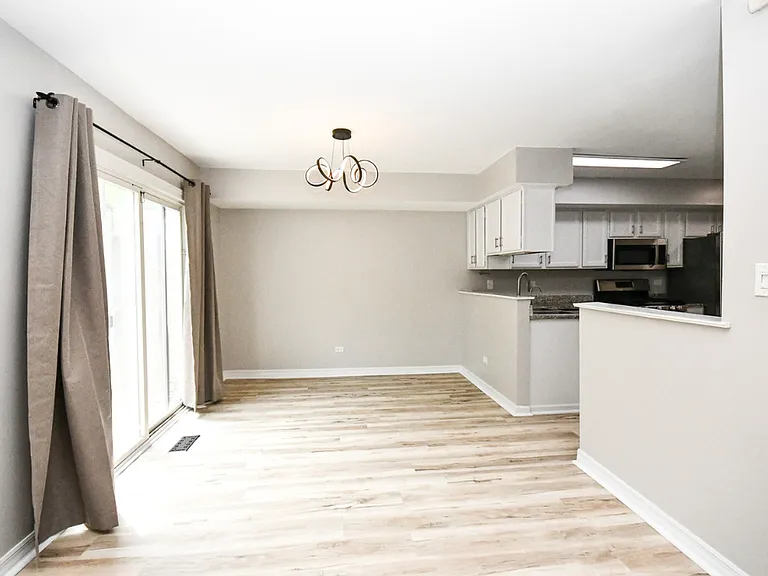 121 Cammeron Ct — Photo 3