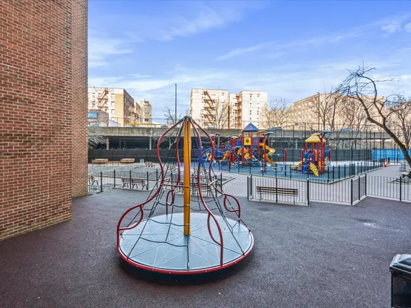 1655 Flatbush Avenue image 21 of 24