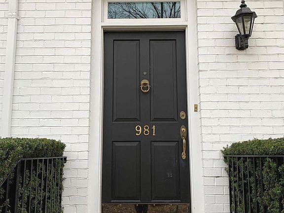 2nd image of 981 Powhatan St