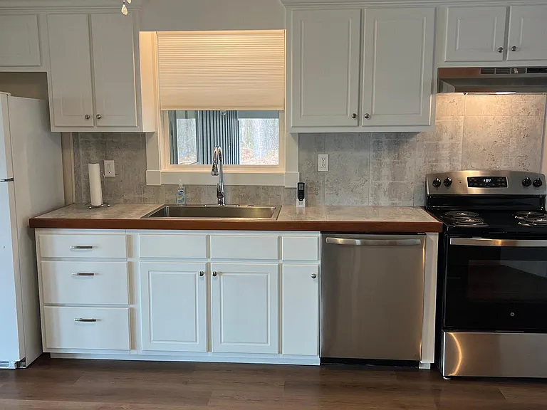 418 Seaview Dr — Photo 9
