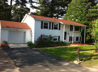 10 Morgan Dr, Queensbury, NY 12804