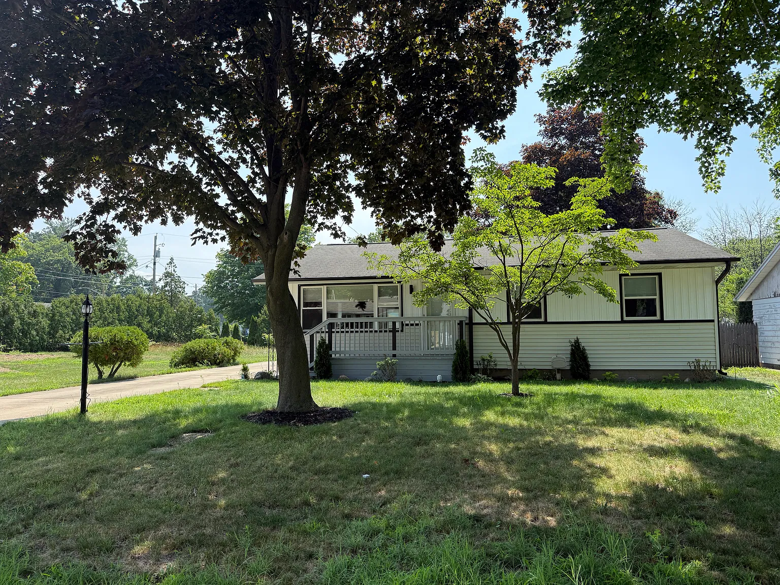 3 bed, 1135 sqft, $2,975 — Photo 1