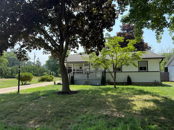 20 N Eagle St, New Buffalo, MI 49117