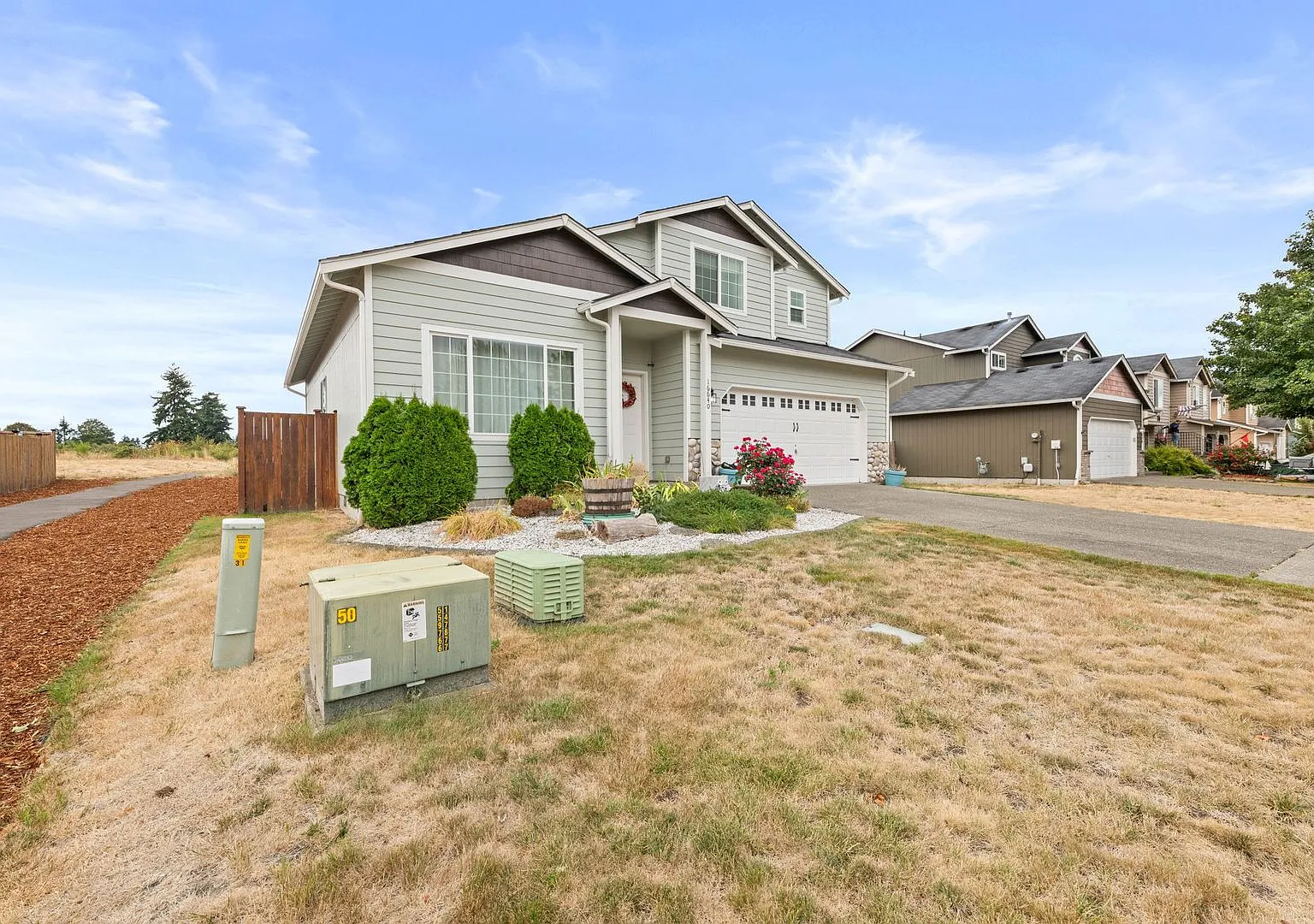 Spacious 4-Bedroom Yelm Home with Fenced Yard & Mountain Views — Photo 3