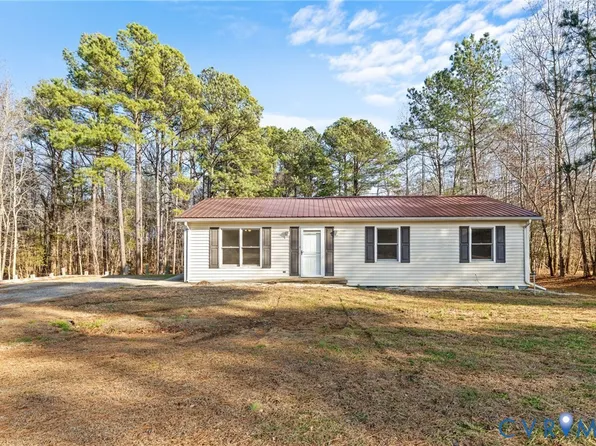 3242 Fletcher Chapel Rd, Kenbridge, VA 23944