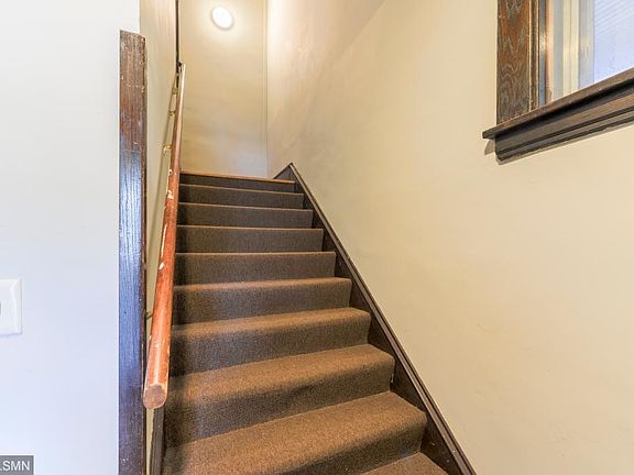 2nd image of 419 Franklin Ave W