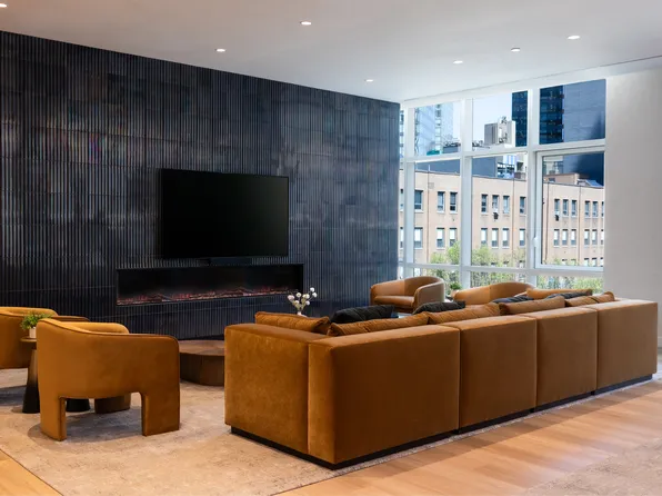 26-38 Jackson Avenue image 19 of 29