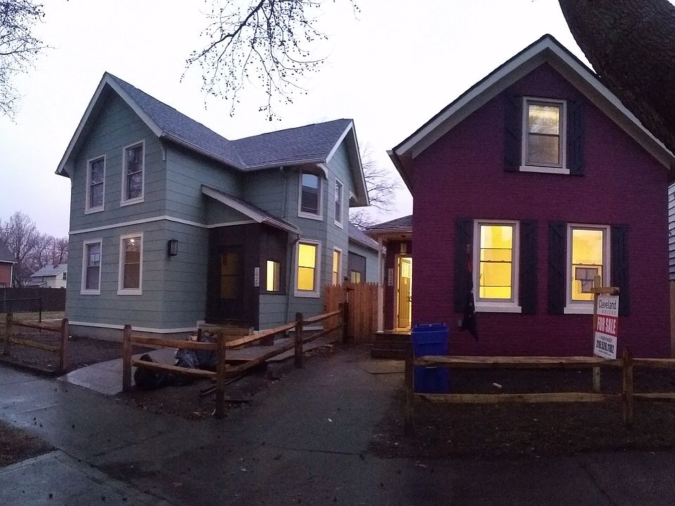 1st image of 1924 W 50th St