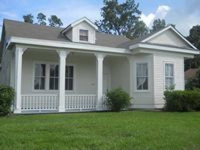 1st image of 616 Broussard St