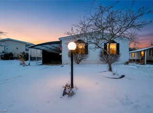 27202 Cook Rd UNIT 132, Olmsted Twp, OH 44138