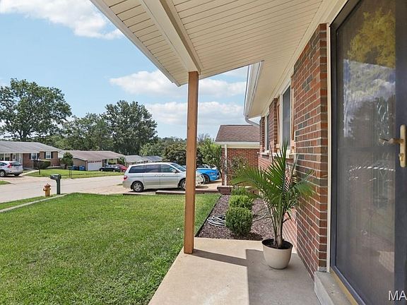 5th image of 2615 Camino Dr