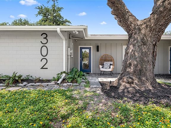 5th image of 302 Palmetto Ave