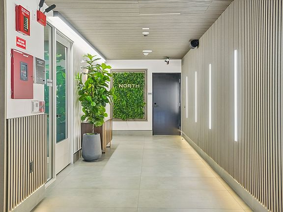 4th image of 8940 Reseda Blvd #208