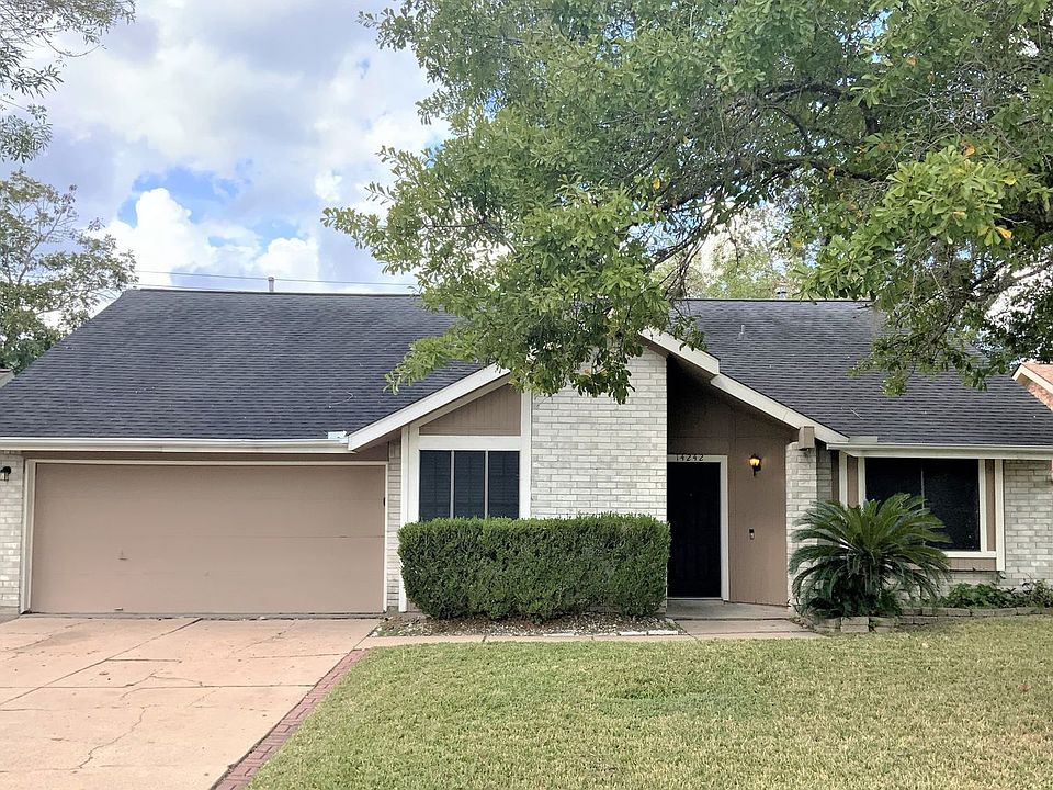 1st image of 14242 Royal Hill Dr