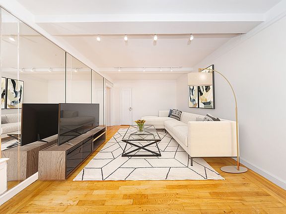 3rd image of 333 E 43rd St APT 805