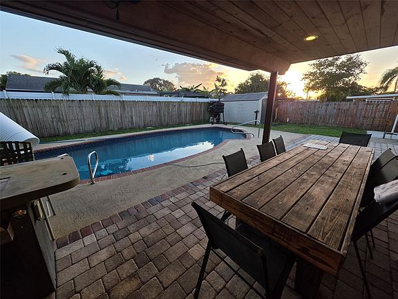 3rd image of 9410 NW 14th Street