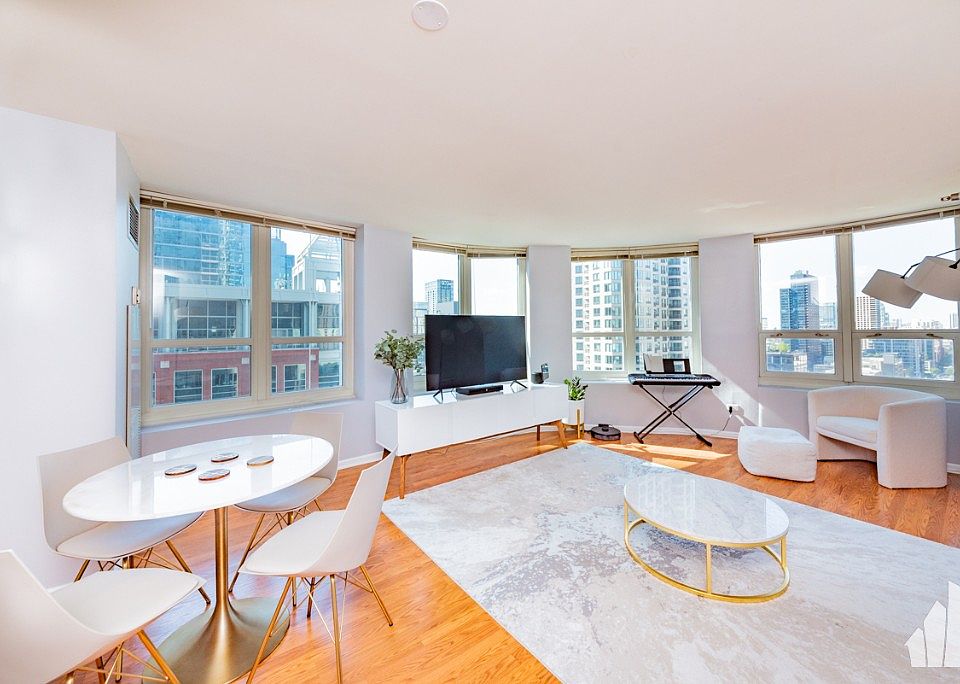 1st image of 345 Lasalle Dr #2101