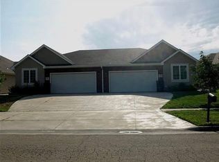 726 SW Mifflin Rd, Topeka, KS 66606