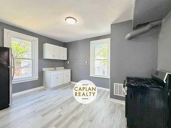 5th image of 121 Spring St #O2