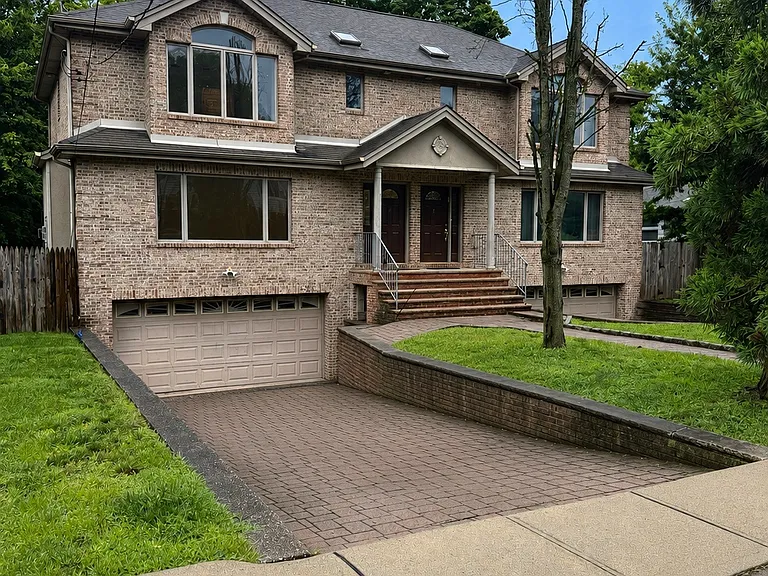 12 Cortland Pl #A — Photo 1