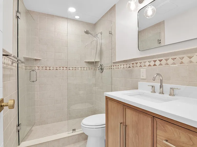 2800 NE 30th Ave #11C — Photo 45