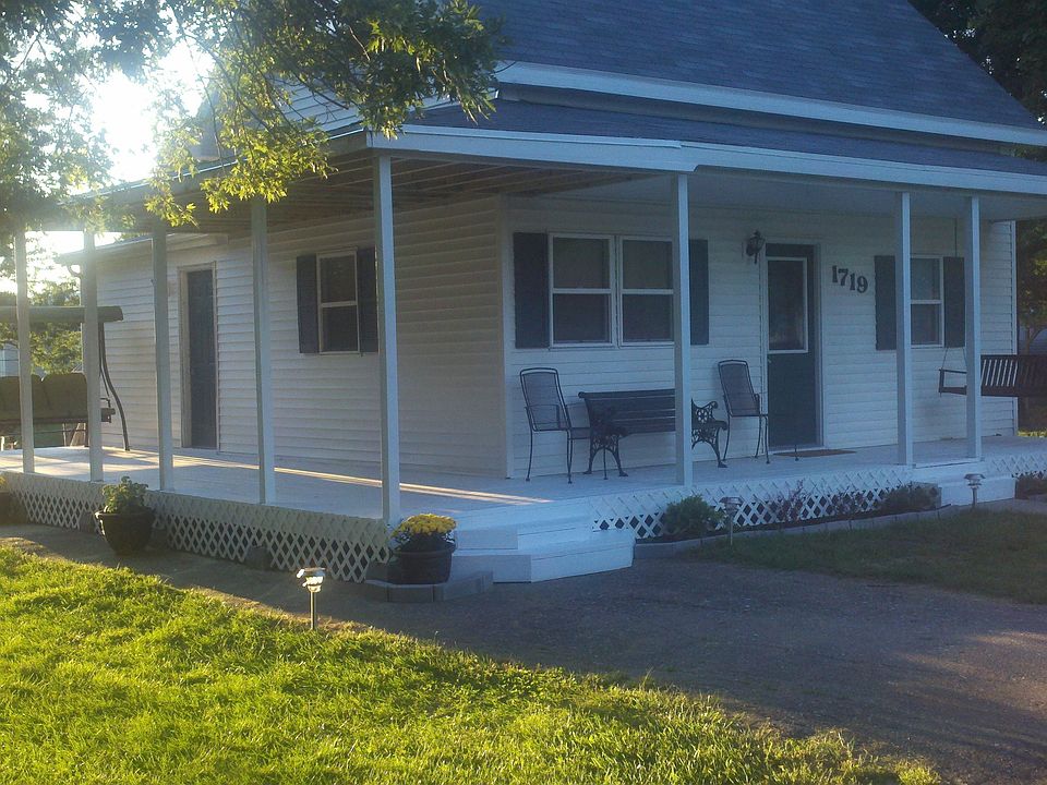 1st image of 1719 N York Ave