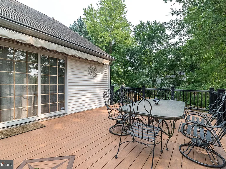 100 Live Oak Dr — Photo 56