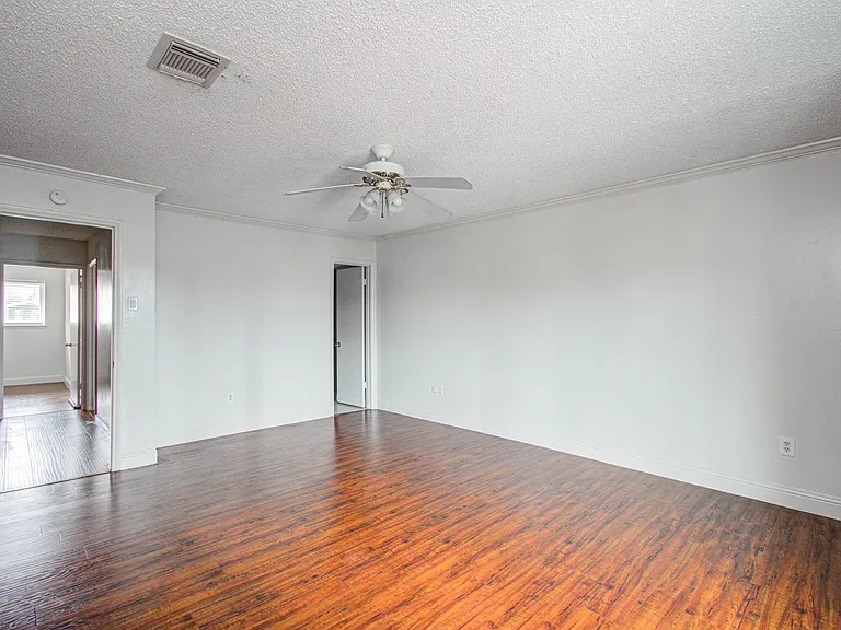 823 S Ripple Creek Dr — Photo 31