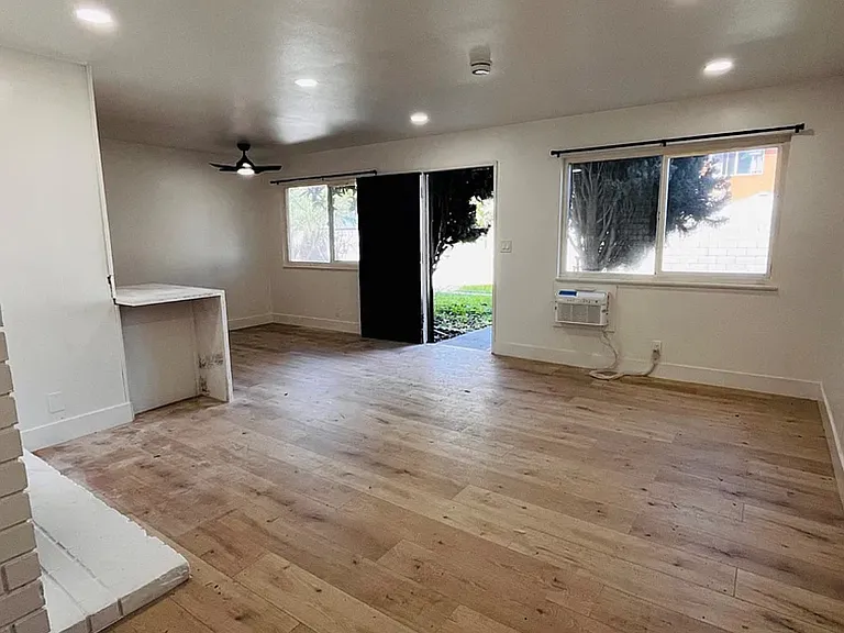 17082 Emerald Ln #B — Photo 7