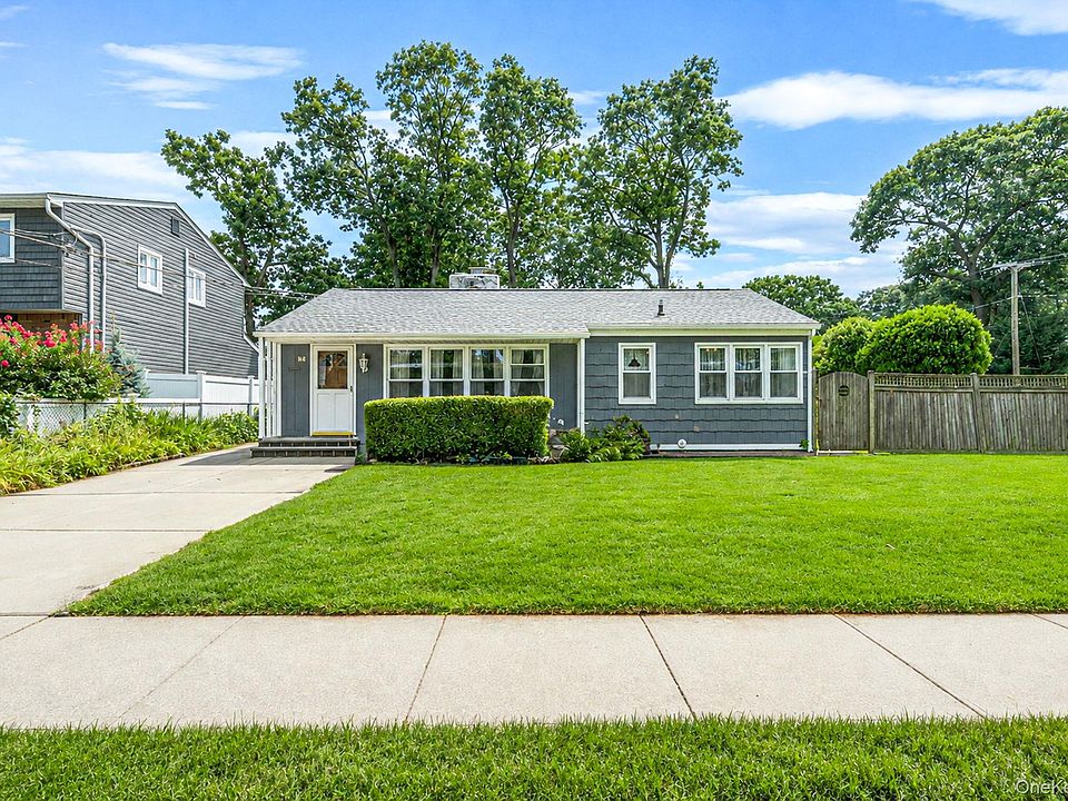1st image of 92 Parkhill Avenue
