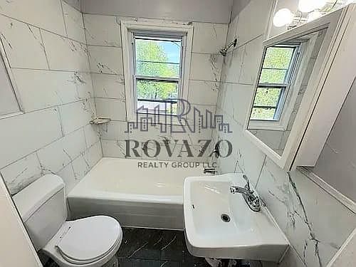 2nd image of 180 Lincoln Pl #2