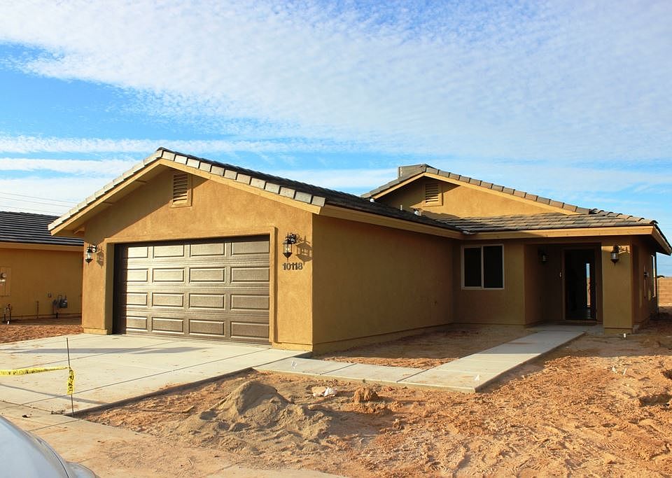 1st image of 10136 E 33rd Pl