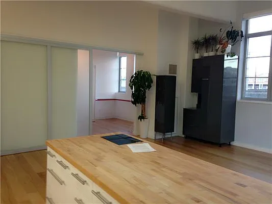 Sold by Avenue Sotheby's International Realty | media 23