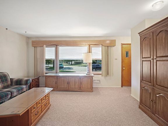 4th image of 113 Indianwood Dr