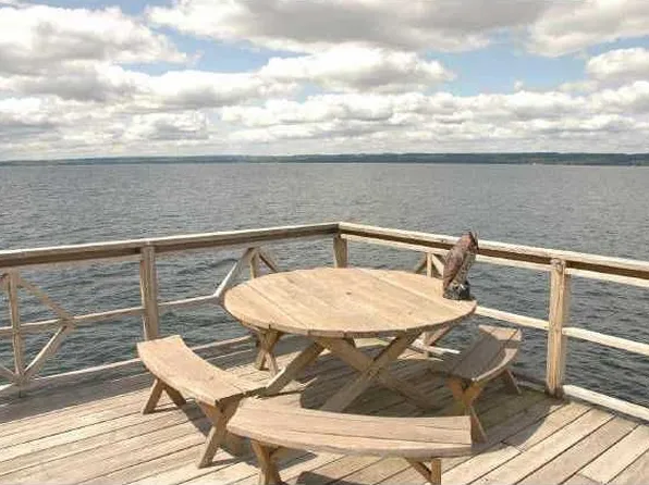 5475 E Lake Rd, Romulus, NY 14541