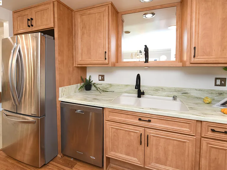 1910 Skycrest Dr #5 — Photo 5