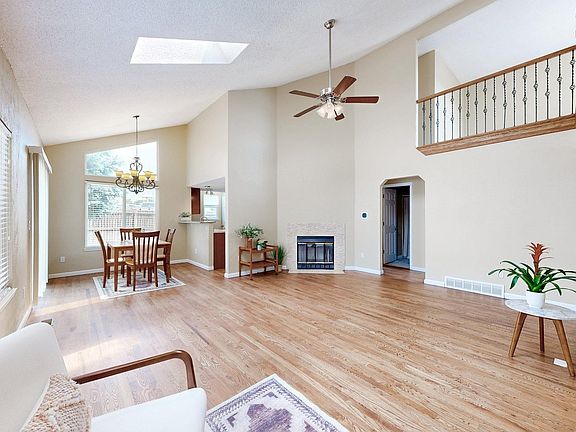 4th image of 5047 E 112th Ct