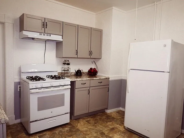 1592 Dwight St #1 — Photo 2