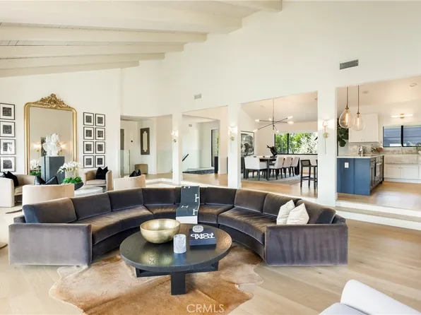 4234 Alhama Dr, Woodland Hills, CA 91364
