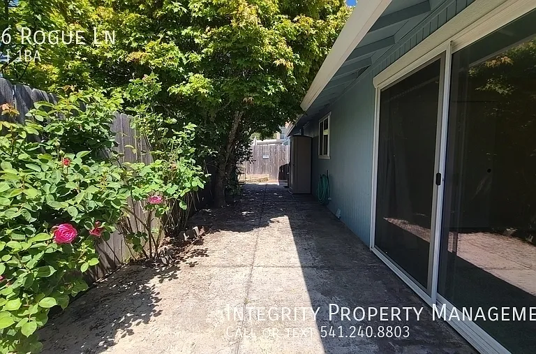 106 Rogue Ln — Photo 19