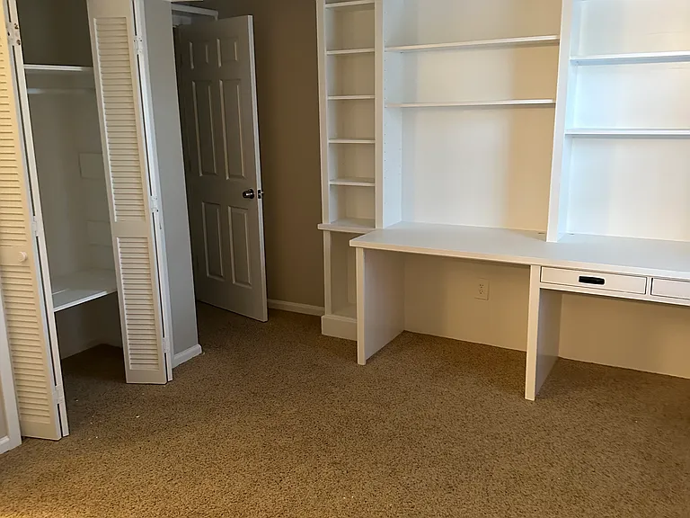 900 N Main St #10 — Photo 13