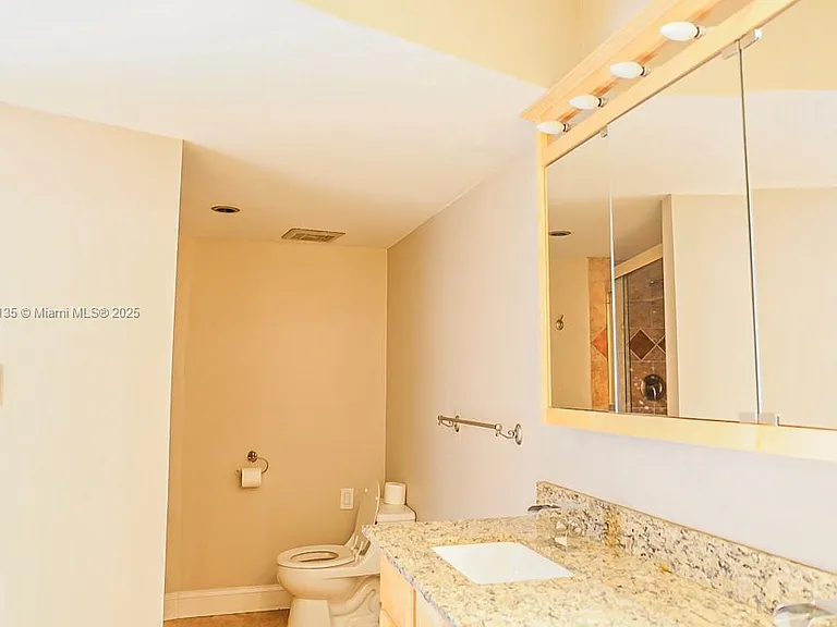 100 Golden Isles Dr #10 — Photo 12