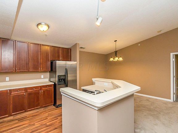 4th image of 707 Hidden Springs Dr