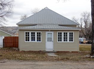 321 S 2nd St, Bridger, MT 59014