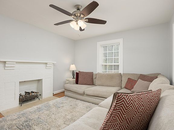 4th image of 3125 Easton Ave